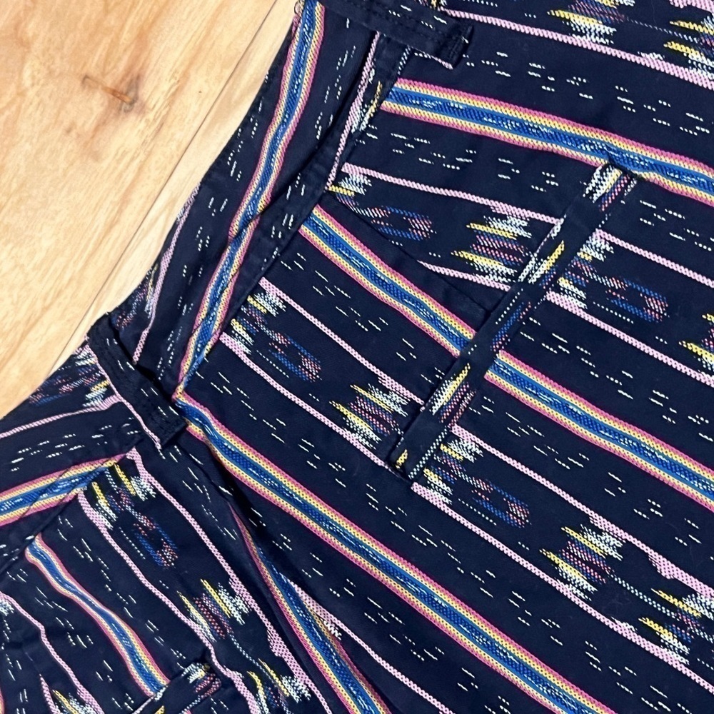 2 for $10 | Navy Blue Gap City Shorts Size 6 Southwest Print - Picture 7 of 7
